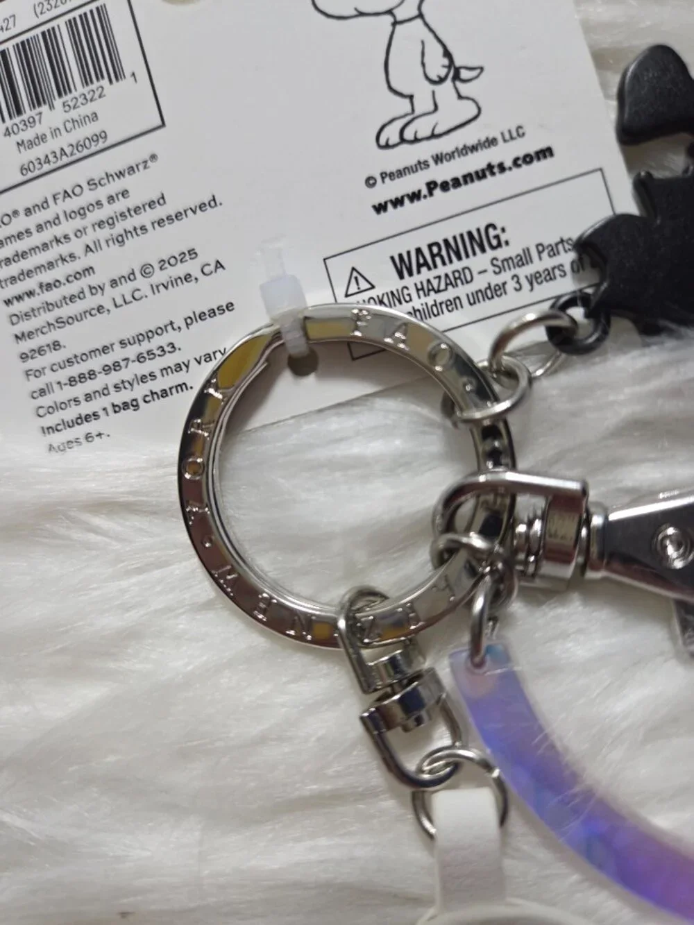 FAO Schwarz x Peanuts Snoopy w/ Ice Cream Keychain